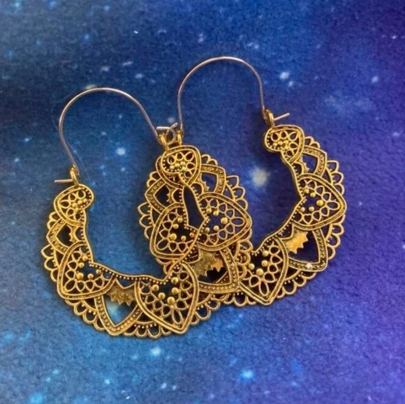 💖2/$30 Boho Hoop brass tribal gypsy cut out large Filigree drop earrings - Picture 13 of 16